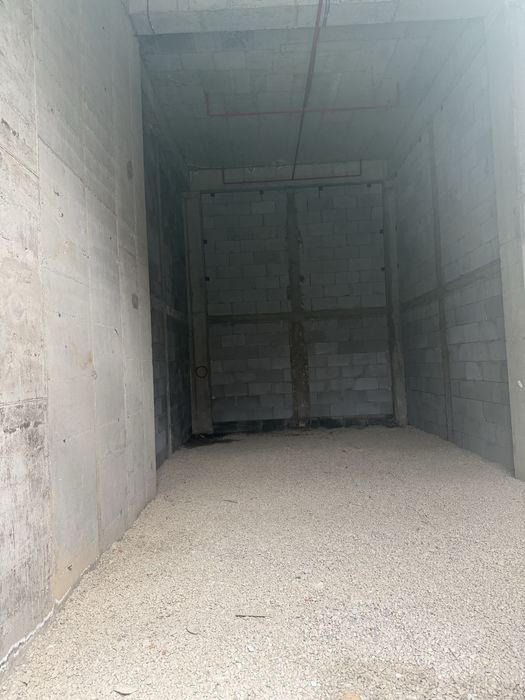 Помешение под магазин бутик офис ( высота потолков 6 метров)