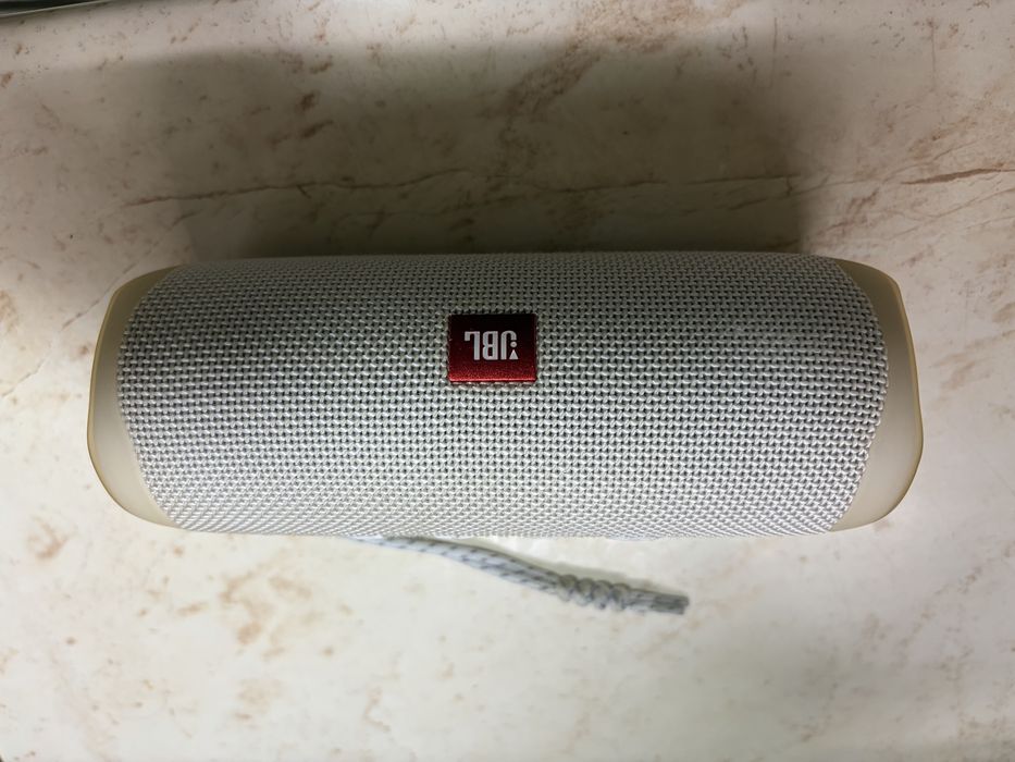 Jbl flip 5 impecabila