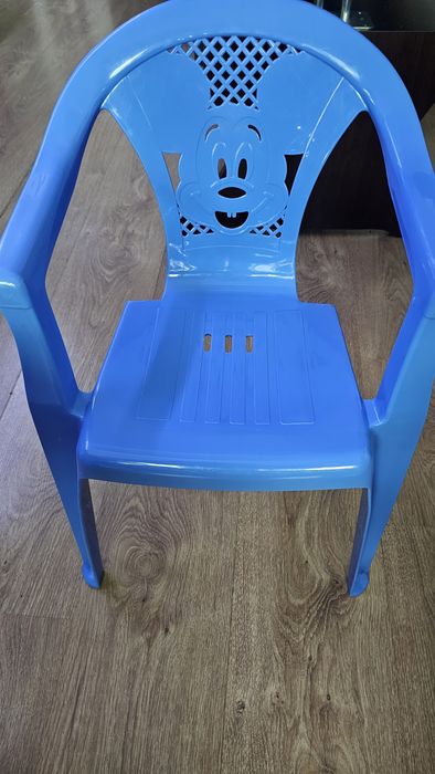 Детска маса с 7бр. столчета