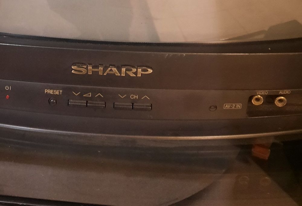 Телевизор  Sharp 14 инча