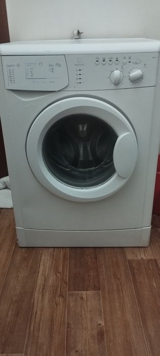 INDESIT В отличном состоянии
