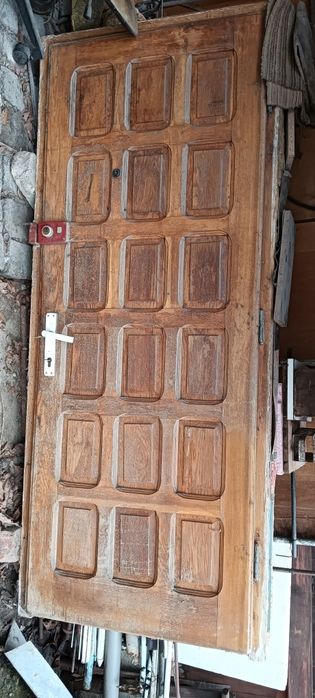 Ușa lemn apartament