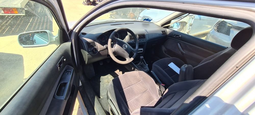 Фолксваген Голф 4 1.6 на части