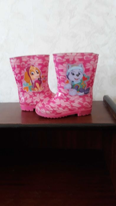 Детски дрехи и обувки