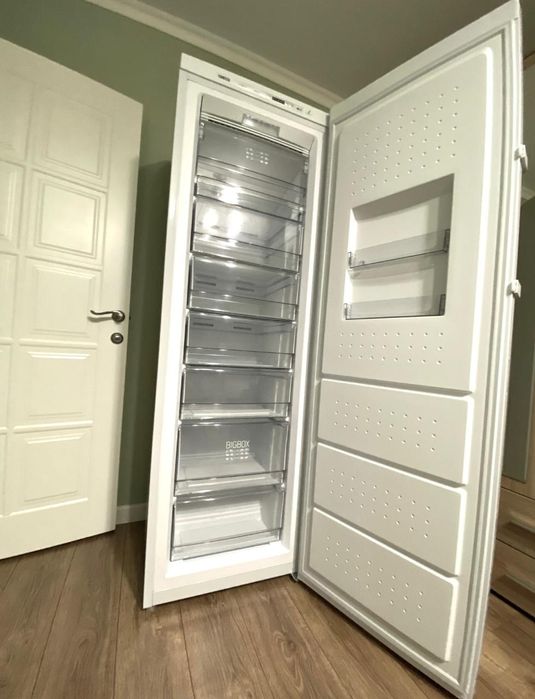 Продам морозильник в отличном состоянии