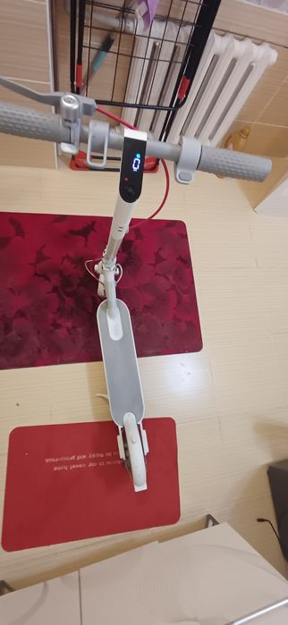 Продается Электросамокат Xiaomi Electric Scooter 3 Lite.