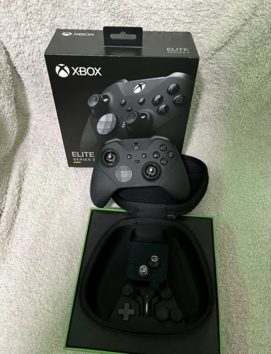 Xbox elite series 2 + 4 padele potrivit pentru shootere