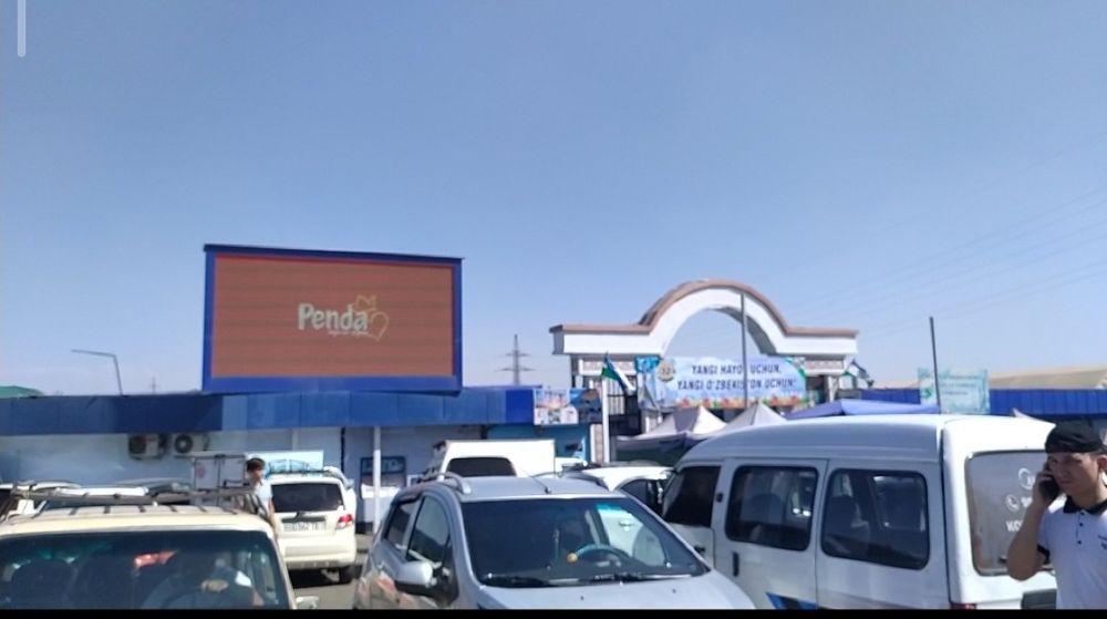 Led Ekran b/u sotiladi.