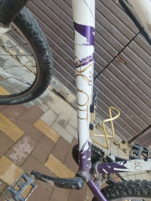 Bicicleta scott pe roti pe 26