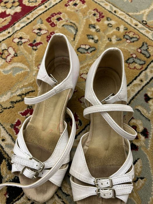 Продам все для бальных танцев