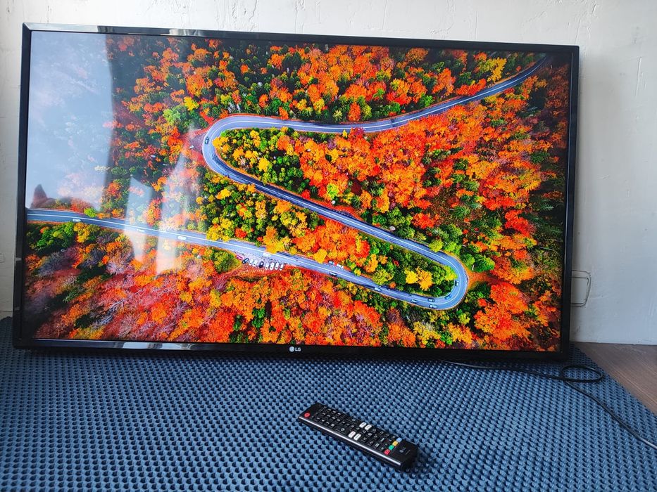 Телевизор LG 43 дюйма (109см)
