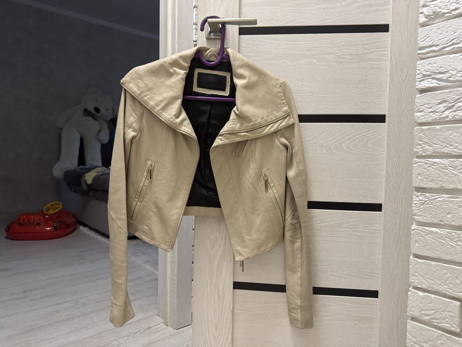 Продам куртку Elisabetta Franchi оригинал кожа