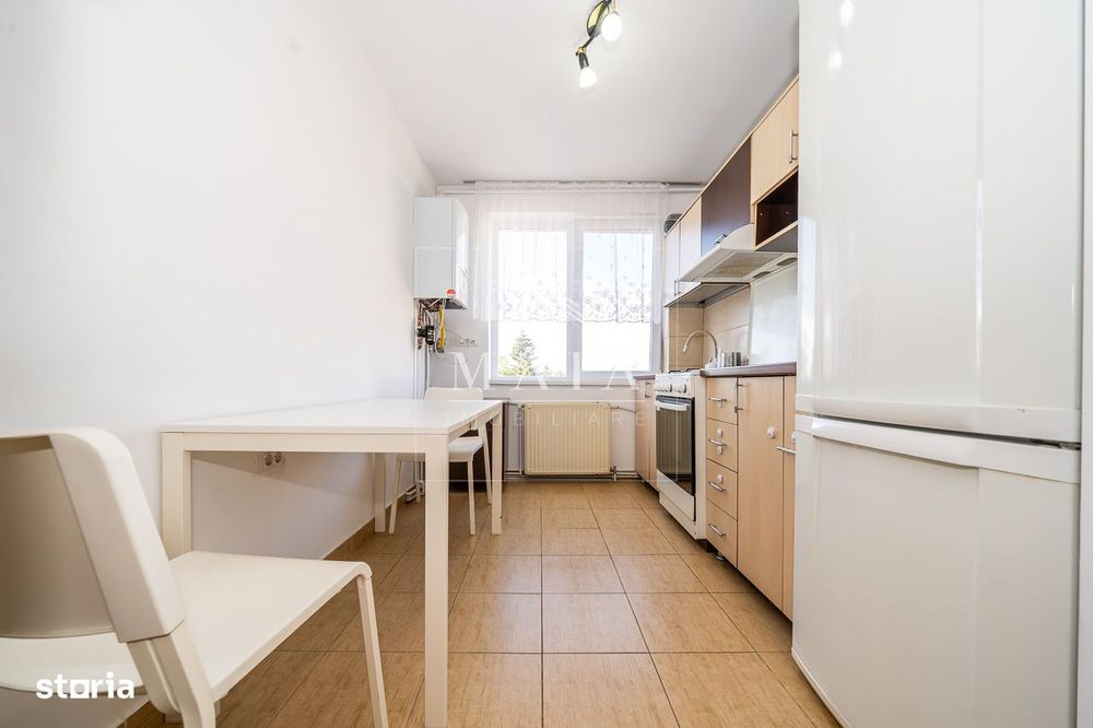 Apartament 2 camere renovat, balcon, Milea - politie