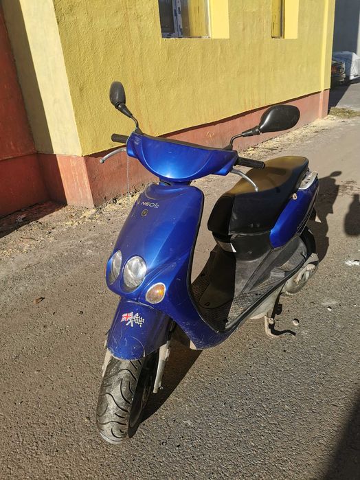 Schimb, Vând scuter Piaggio 50 cc 4t limitat 25kmh, si Yamaha Neo'S 50cc 2t
