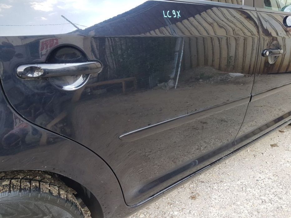 Usa / Portiera Dreapta Spate VW Touran Facelift 2007 - 2010 Cod Culoare LC9X