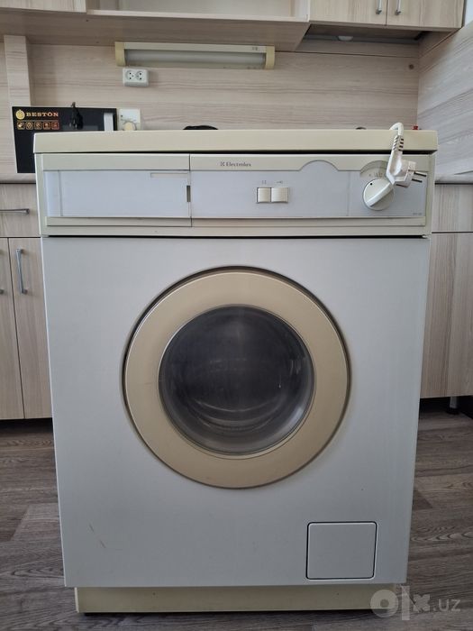 Продаётся срочно стиральная машина "Electrolux" Б/У.  Европейская сб