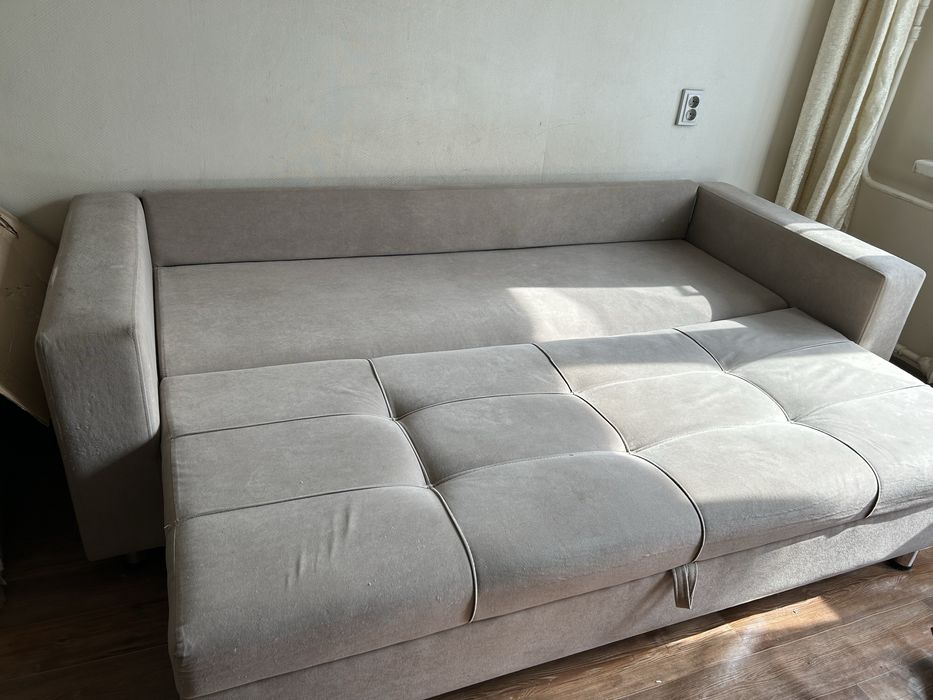 Продам два дивана бу маленький и средний