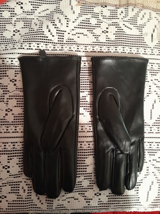 Шалове,ръкавици и шапки - различни видове