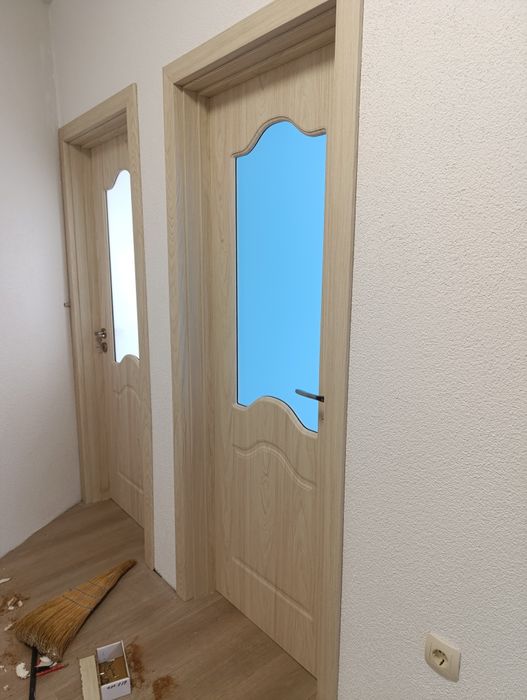 Монтаж на интериорни врати