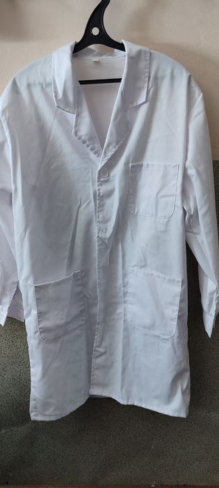 Медицинская халат с шапочкой