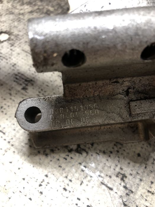 pompa ulei volkswagen golf 5 2006