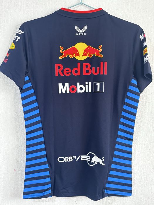Футболка-мерч Red Bull