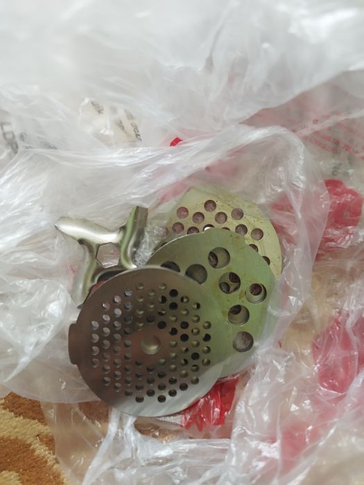 Продам мясорубку бу на запчасти