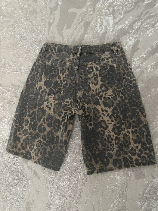 Pantaloni scurți House Leopard Print