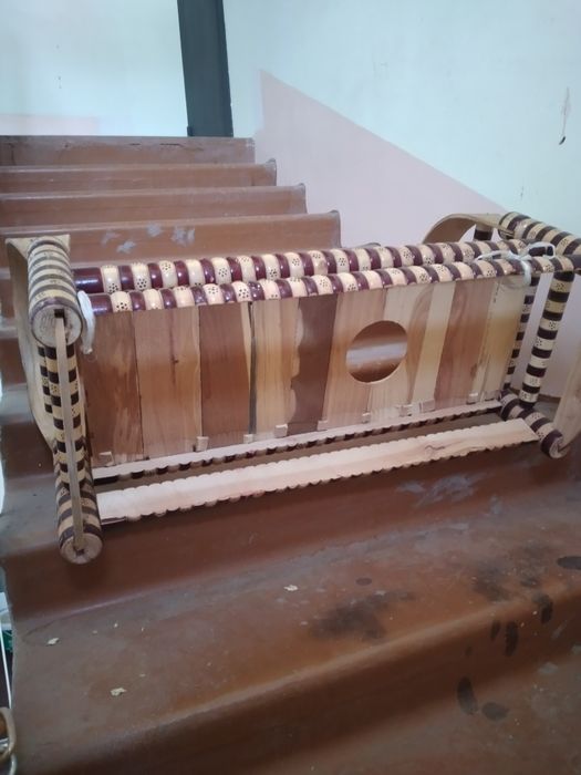 Бешик сотилади фарзанд ният к,илганларга