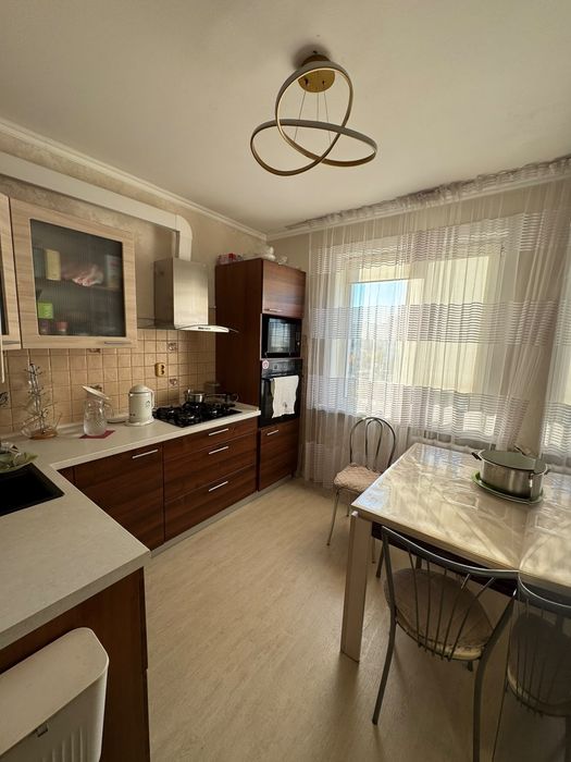 Продам 3 ком квартиру в районе 8шк