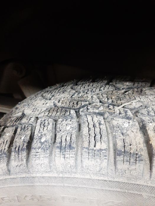 Продам резину с дисками уаз