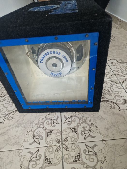 Subwoofer Magnat cu Stație
