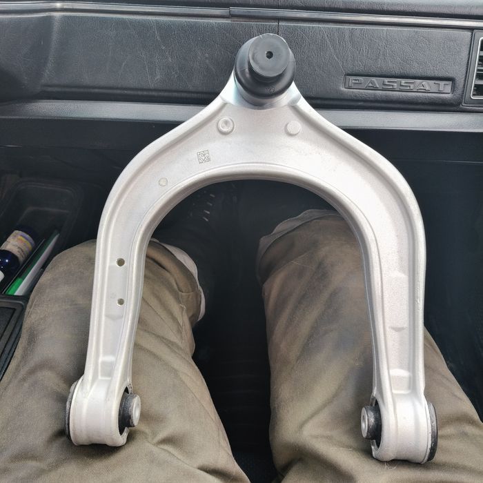 Продам Новый Рычаг бмв