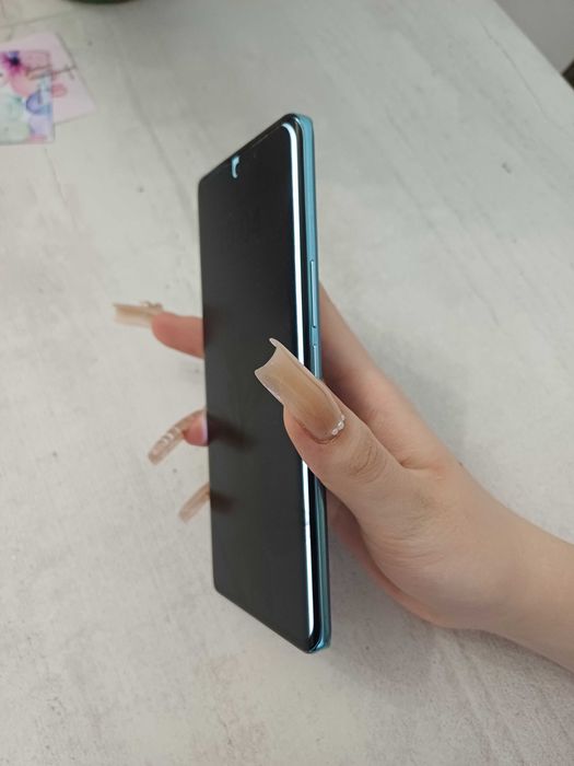 Телефон Vivo v25 pro