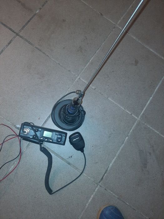 Statie auto any tone cu antena