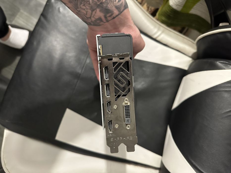 Placa Video Sapphire nitro 8GB