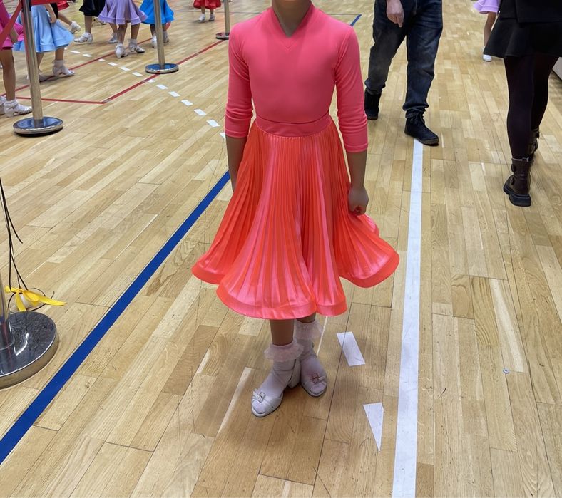 Платье для бальных танцев