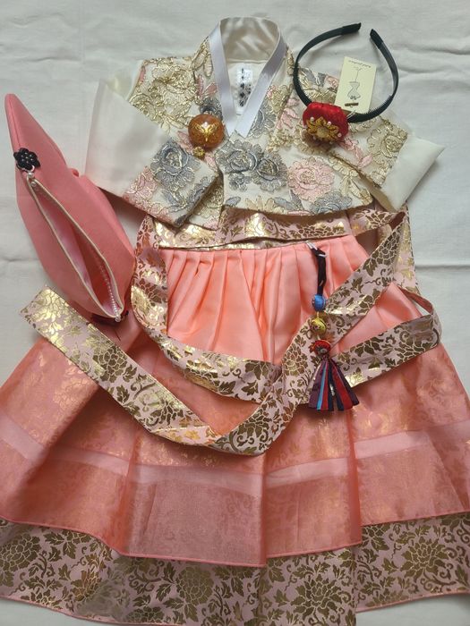 Национальный корейский костюм ханбок на годик