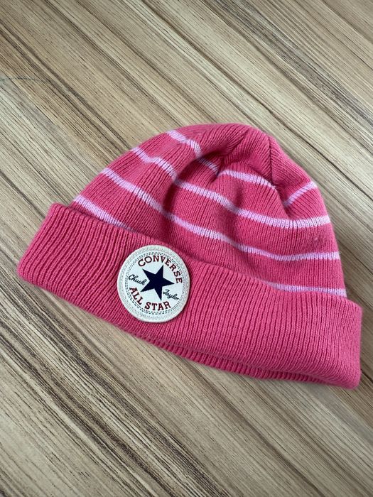 Caciuli si sapca fetita converse si altele