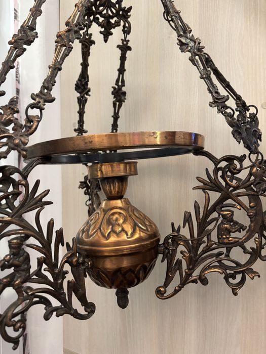 Candelabru vintage aluminiu culoare bronz-alamă cu figurine