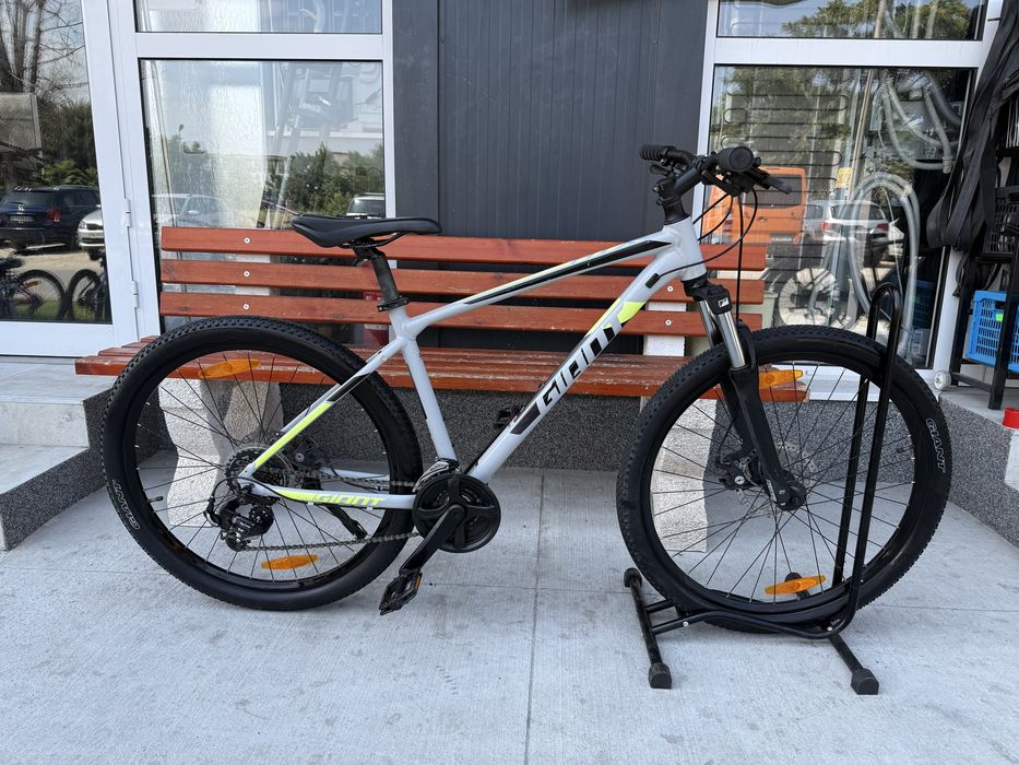 Планински велосипед Giant 27.5/M