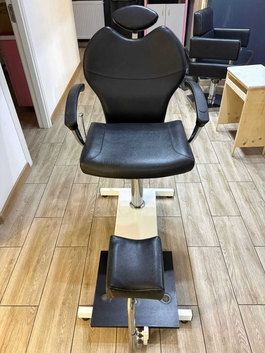 Vând scaun reglabil pedichiură