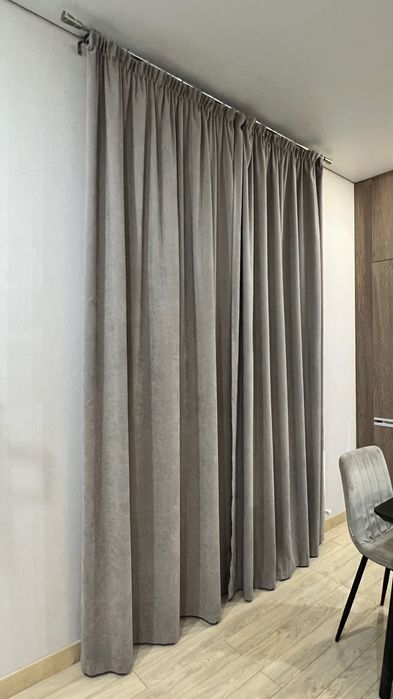 Продам шторы с тюлью и карнизом