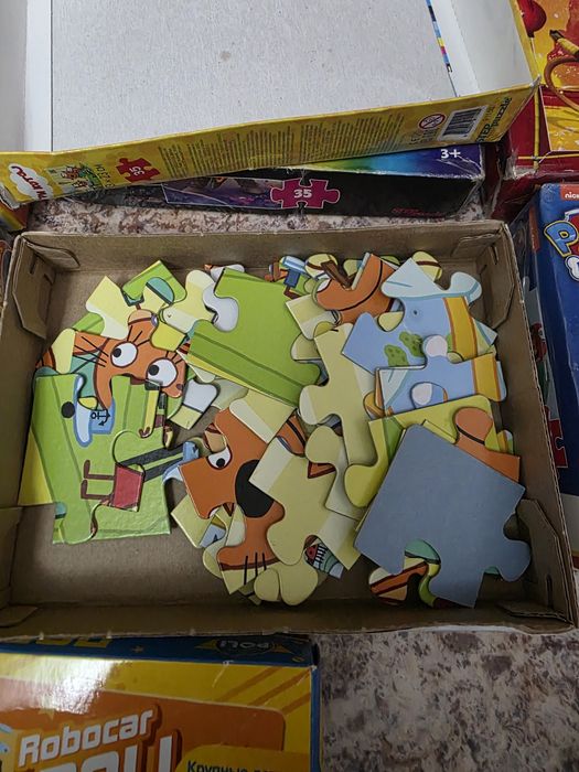 Продаю  детские  пазлы