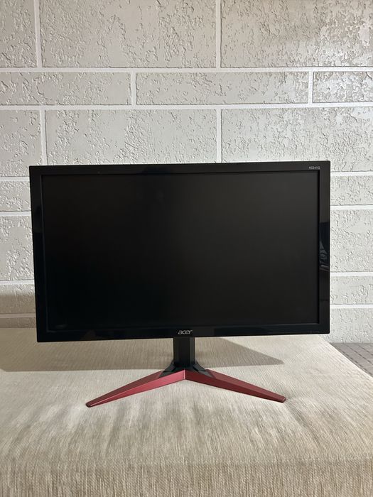 Геймърски монитор Acer 144Hz