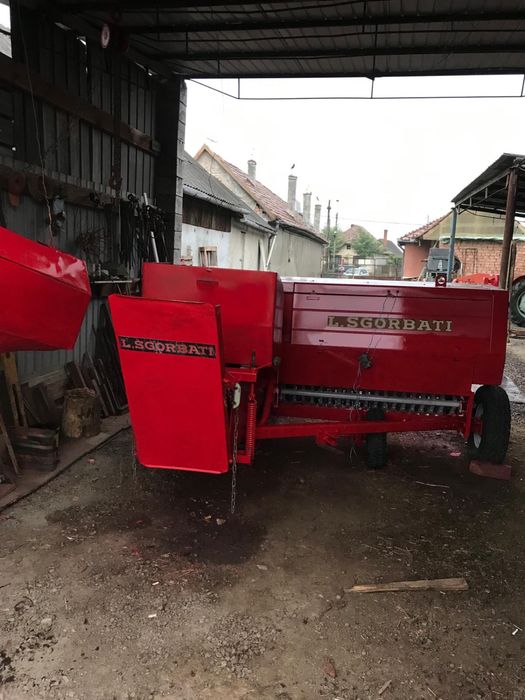 Presa baloti dreptunghiulari SGORBATI 133S, 131M