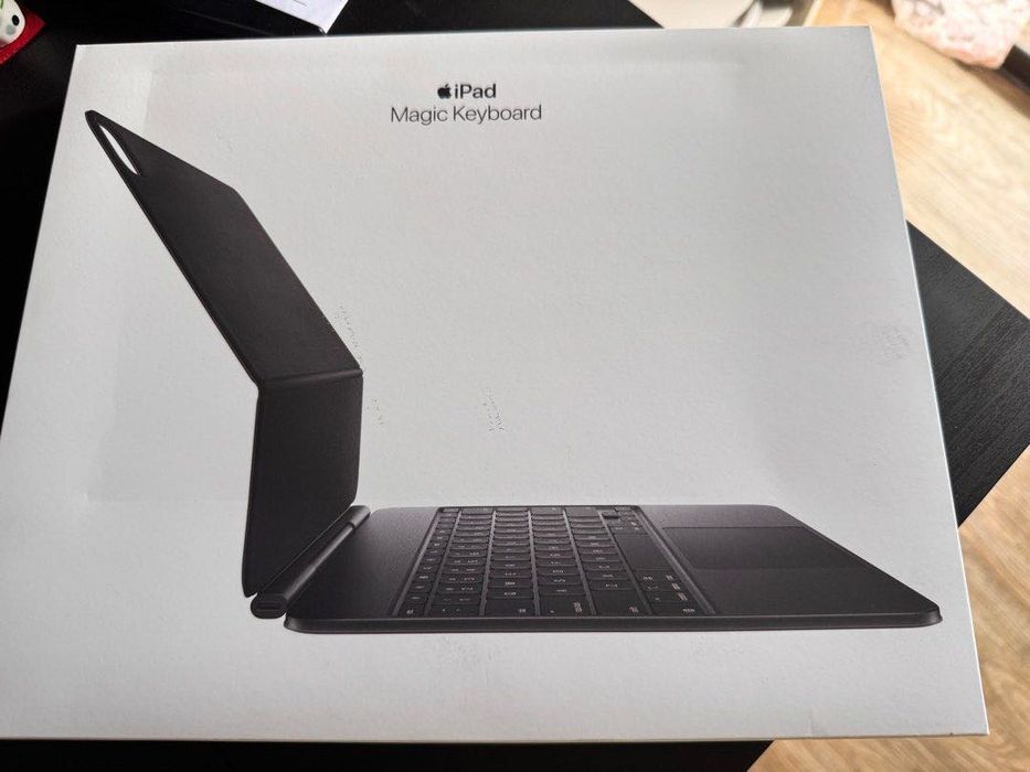 Apple Magic Keyboard iPad Pro 11 and 13-inch M4