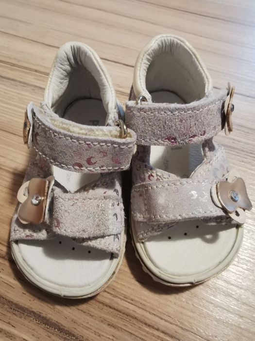 Sandale bebe 18 Primigi