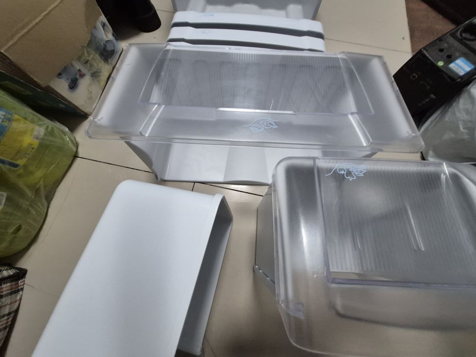 Полки  к холодильнику INDEZIT