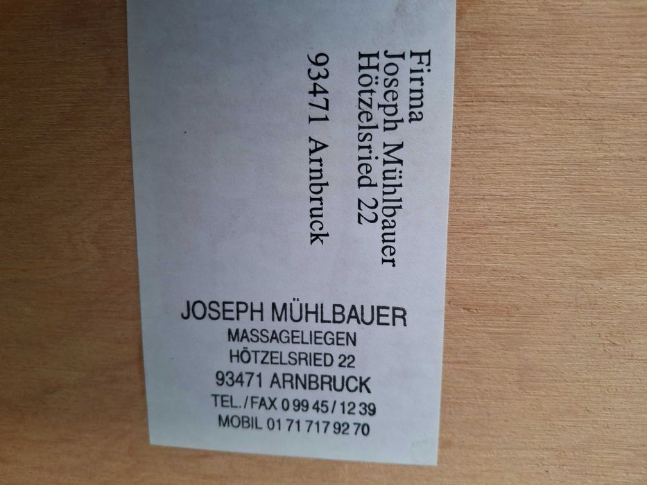 Масажна кушетка ..